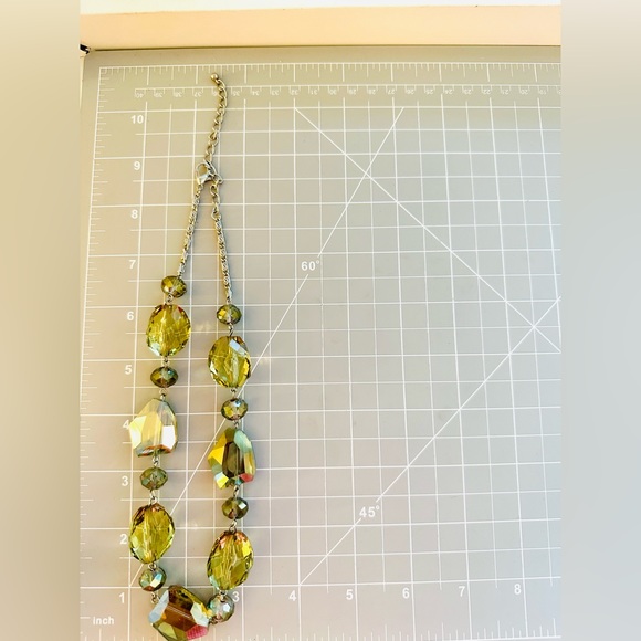Gorgeous Green Crystal Statement Necklace - Picture 6 of 12